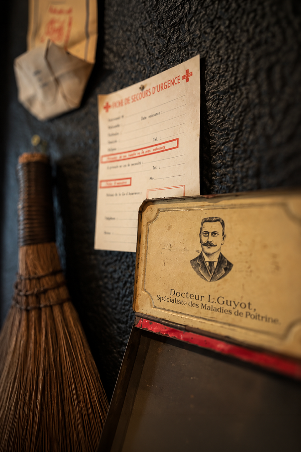Documents anciens et objets de la cabane